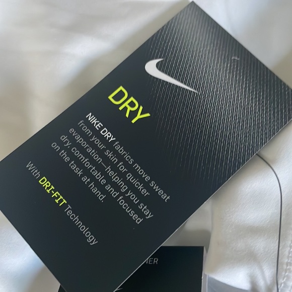 Nike | Sculpt Hyper Tight Fit - Picture 7 of 7